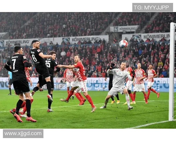 法兰克福主场失利，积分榜下滑，球队未来如何应对挑战？